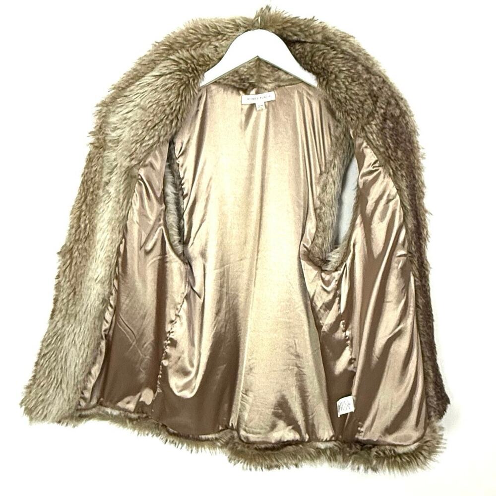 Honey Punch Fur Vest View 4
